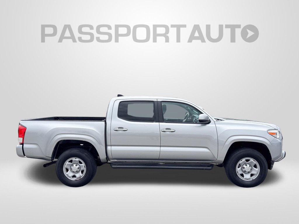 Used 2022 Toyota Tacoma SR w/ SR Convenience Package RWD image 11