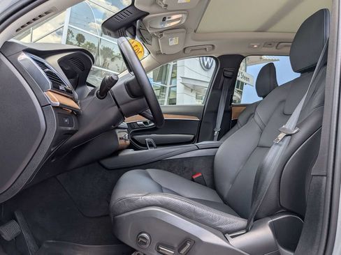Used 2024 Volvo XC90 B6 Plus AWD/4WD image 2
