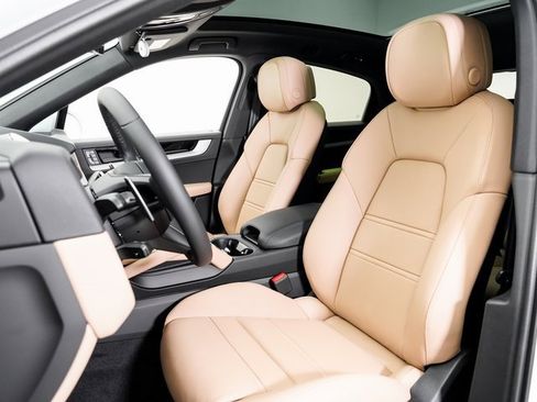 New 2026 Porsche Cayenne Coupe image 5