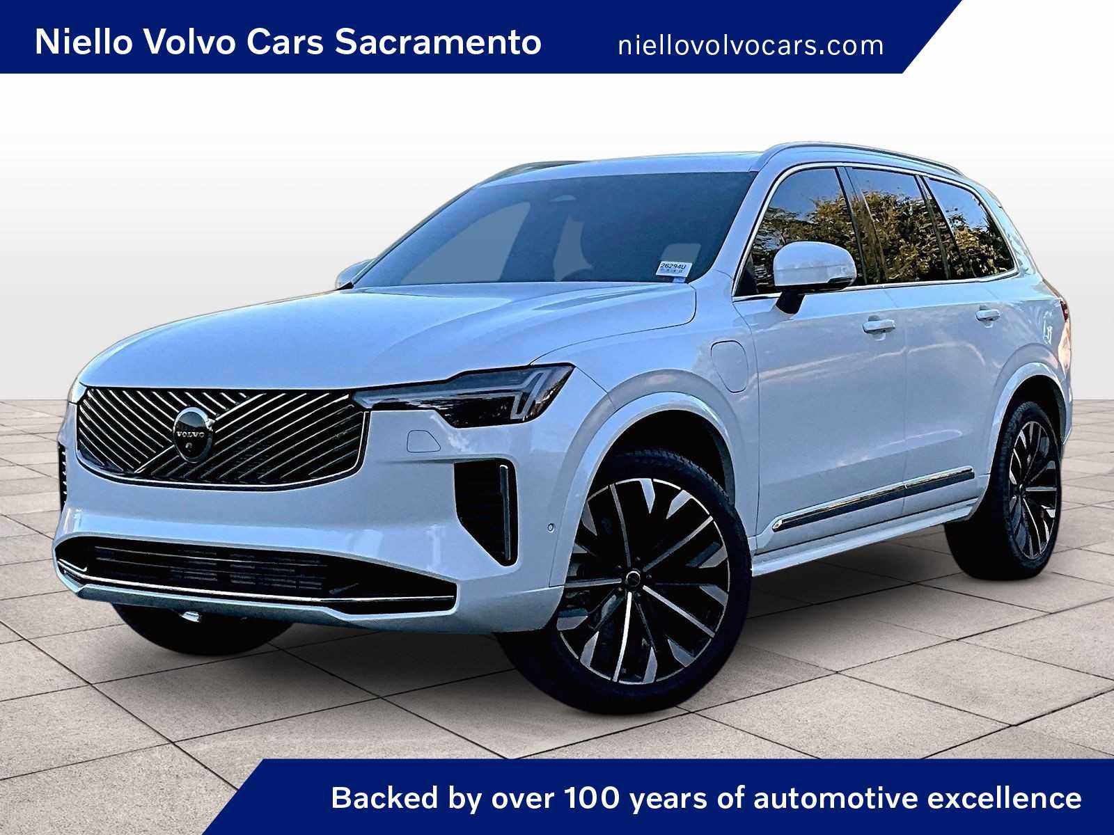 Used 2025 Volvo XC90 T8 Plus w/ Protection Package Premier AWD/4WD image 1