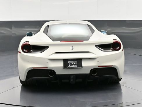 Used 2017 Ferrari 488 GTB image 7