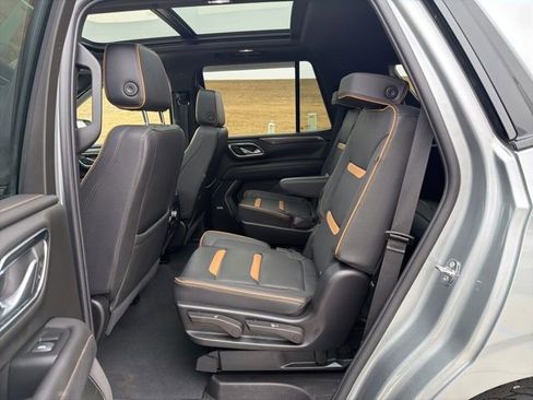 Used 2024 GMC Yukon AT4 w/ Technology Package image 10