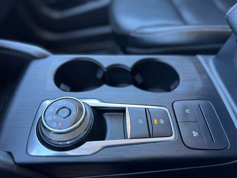 Used 2022 Ford Escape SEL image 18