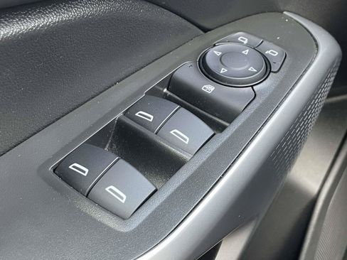 Used 2025 Chevrolet Trax RS w/ Driver Confidence Package FWD image 28