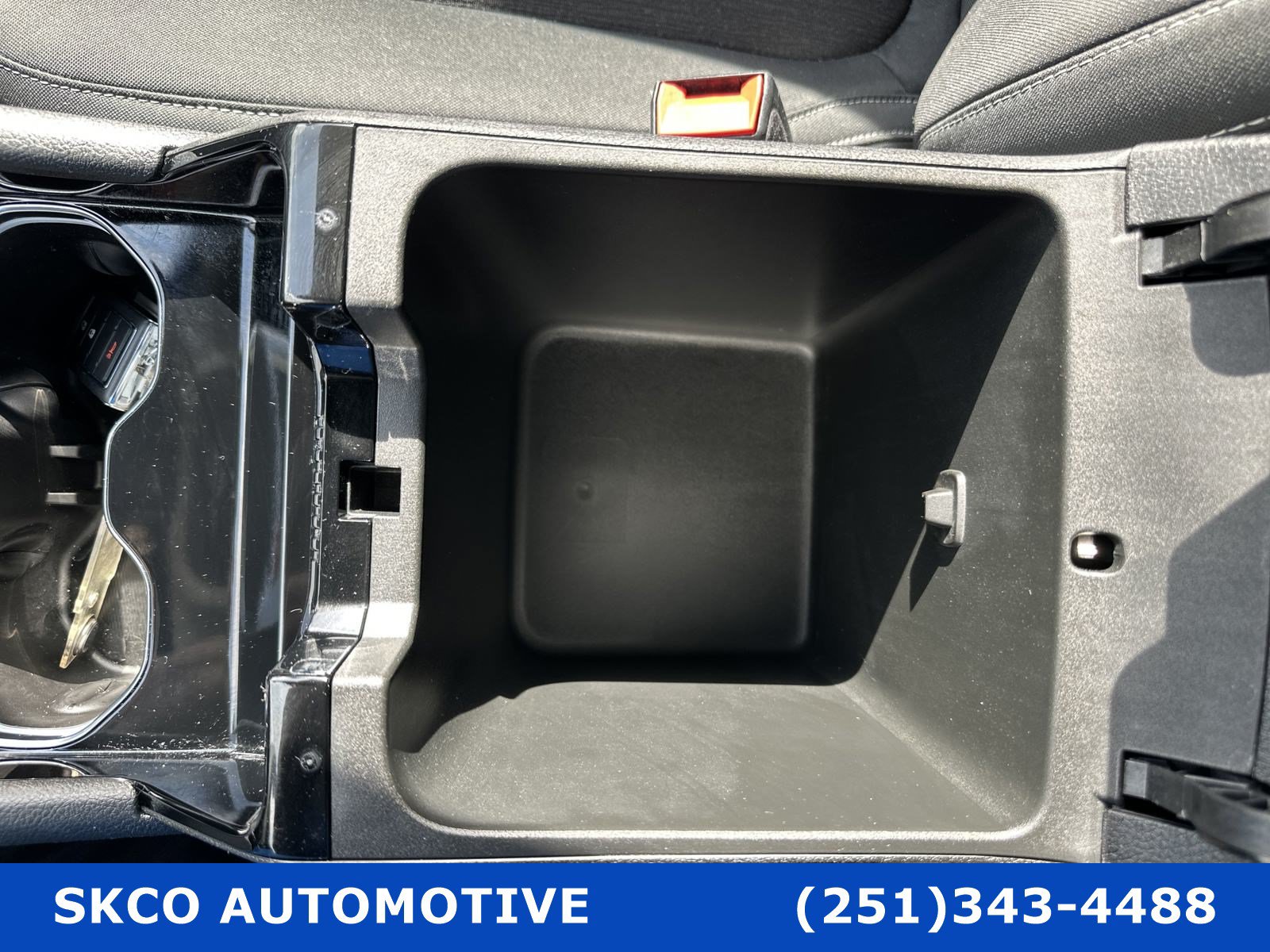 Used 2022 Jeep Grand Cherokee Laredo AWD/4WD image 25