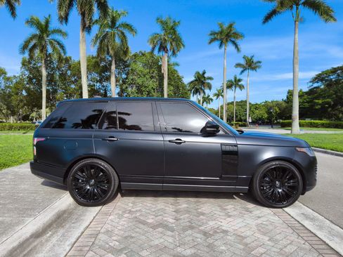 Used 2018 Land Rover Range Rover Supercharged AWD/4WD image 19