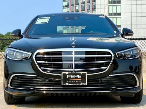 Certified 2023 Mercedes-Benz S 580 4MATIC Sedan image 3