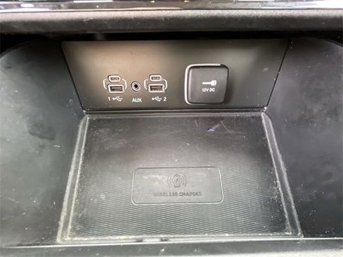 Used 2023 Jeep Grand Cherokee Limited w/ Luxury Tech Group II image 21