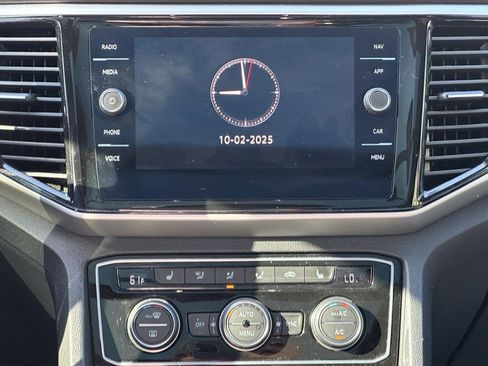 Used 2023 Volkswagen Atlas Cross Sport SEL R-Line image 15