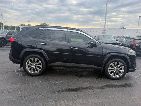 Used 2020 Toyota RAV4 Limited w/ Limited Grade Weather Package AWD/4WD image 5