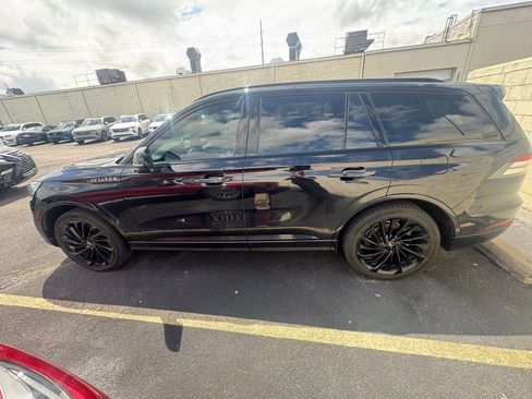 Certified 2023 Lincoln Aviator Reserve w/ Jet Appearance Package AWD/4WD image 5