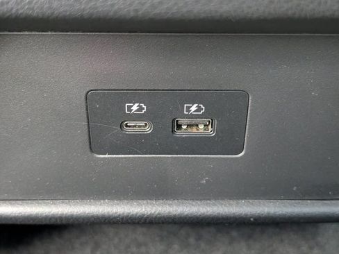 Used 2022 Nissan Rogue SV AWD/4WD image 29