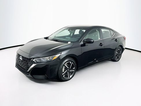 Used 2024 Nissan Sentra SV image 3