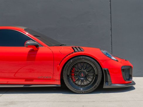 Used 2018 Porsche 911 GT2 RS RWD image 37