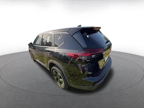 Used 2025 Nissan Rogue SV AWD/4WD image 5