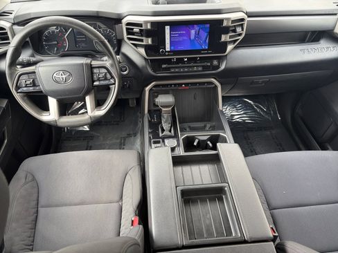 Used 2022 Toyota Tundra SR5 AWD/4WD image 17