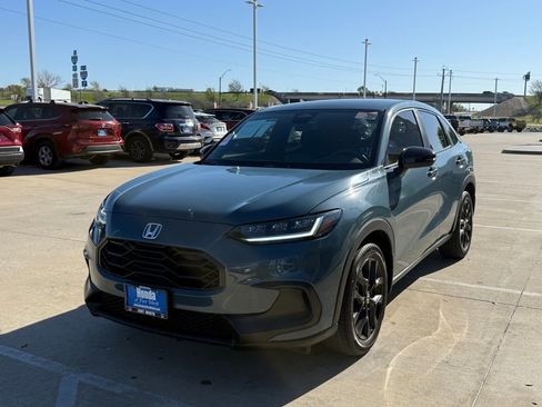 Used 2024 Honda HR-V Sport image 1
