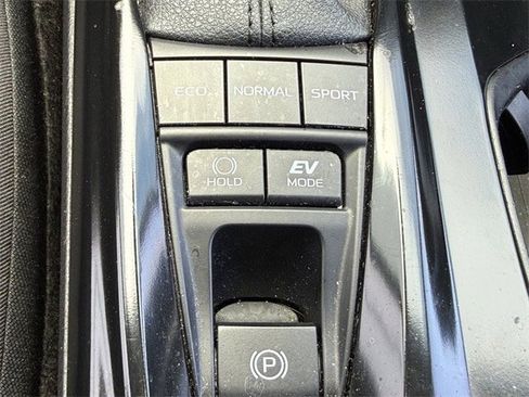 Used 2025 Toyota Camry LE image 21