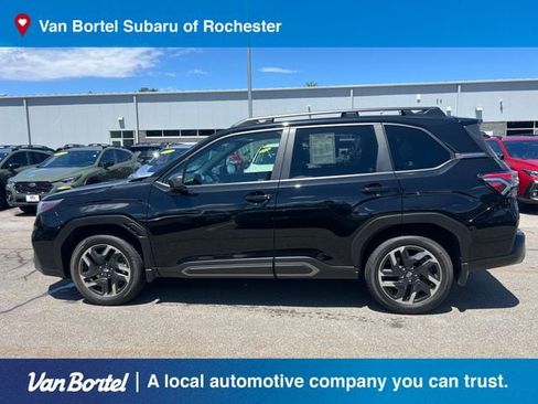 Certified 2025 Subaru Forester Limited AWD/4WD image 3