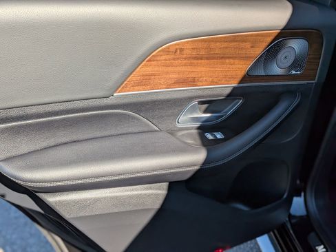 Certified 2025 Mercedes-Benz GLE 580 4MATIC image 27