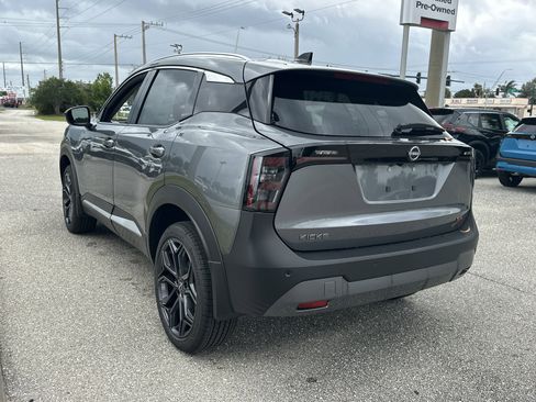 New 2026 Nissan Kicks SR FWD image 9