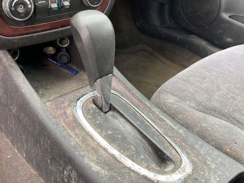 Used 2010 Chevrolet Impala LS image 9