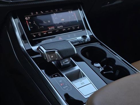 Certified 2024 Audi RS Q8 image 24