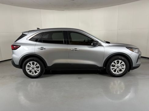 Used 2024 Ford Escape Active FWD image 10