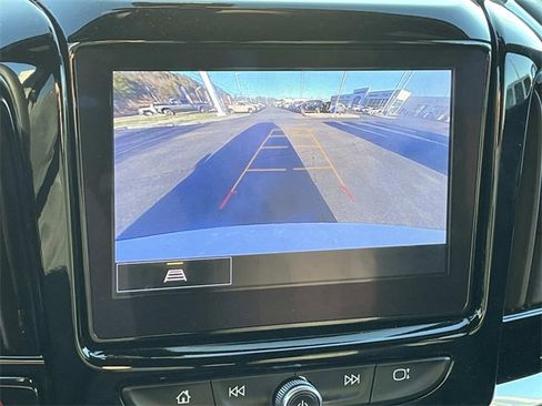 Used 2023 Chevrolet Traverse LT w/ Midnight/Sport Edition image 35