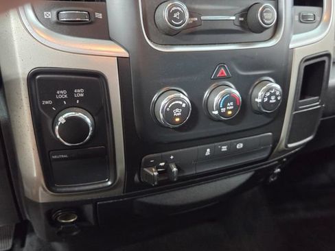 Used 2017 RAM 2500 SLT AWD/4WD image 23