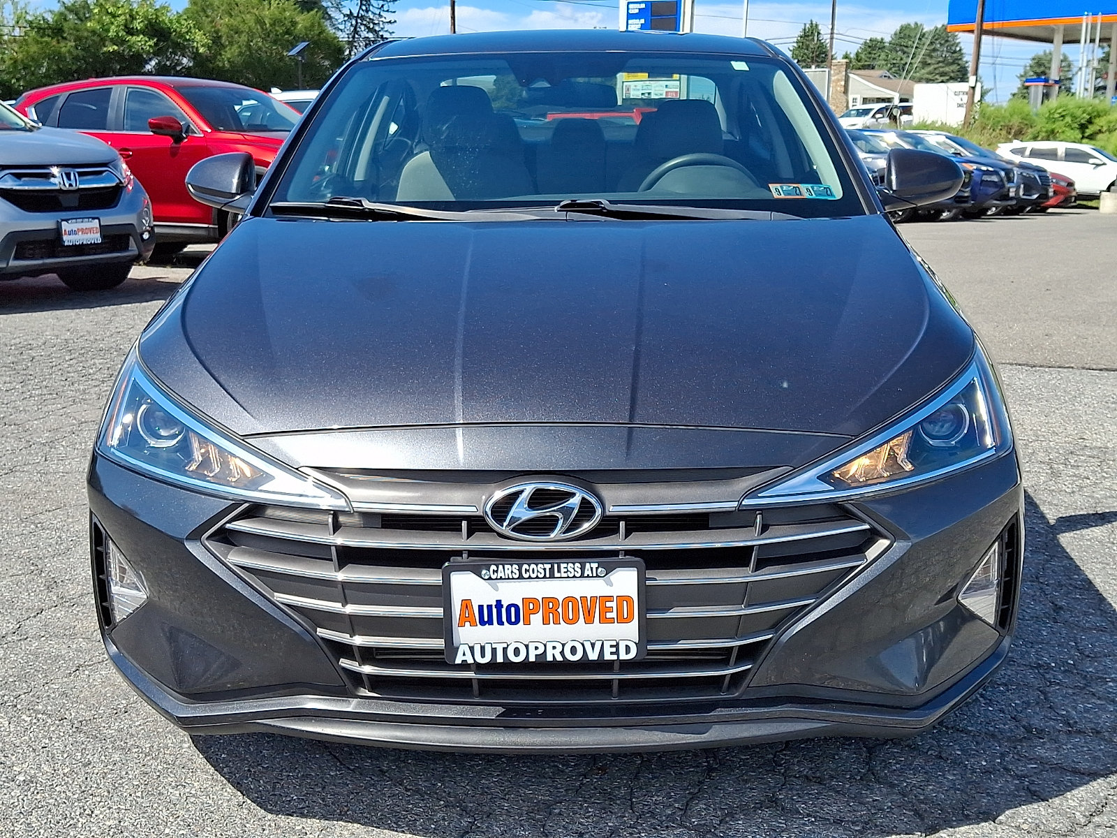 Used 2020 Hyundai Elantra SE FWD image 2