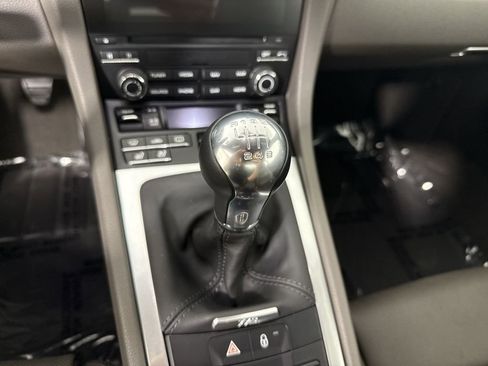 Certified 2018 Porsche 718 Cayman RWD image 30