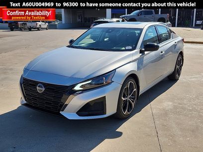 Used 2023 Nissan Altima 2.5 SR w/ SR Premium Package
