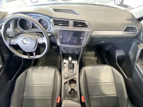 Used 2021 Volkswagen Tiguan SE AWD/4WD image 23