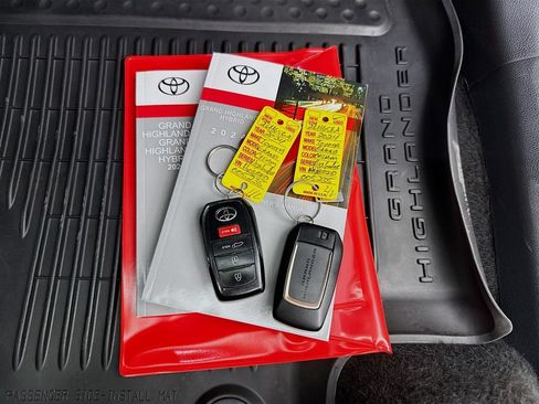 Certified 2024 Toyota Grand Highlander AWD Hybrid image 39
