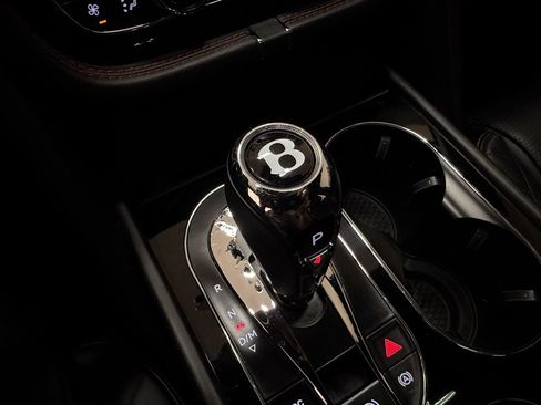 Used 2017 Bentley Bentayga AWD/4WD image 51