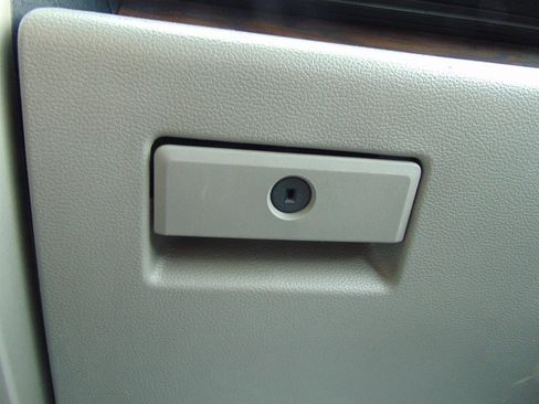 Used 2020 Ford F150 Lariat image 25