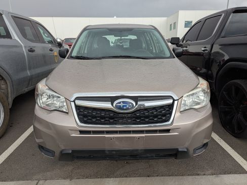 Used 2014 Subaru Forester 2.5i AWD/4WD image 2