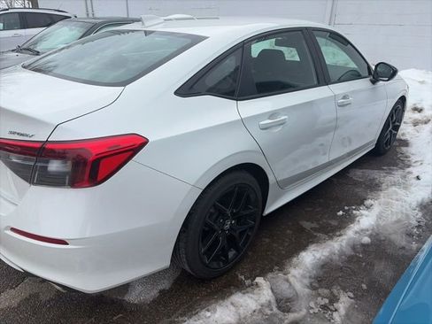 Used 2024 Honda Civic Sport image 2