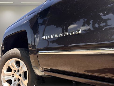 Used 2016 Chevrolet Silverado 1500 LTZ Z71 w/ LTZ Plus Package AWD/4WD image 27