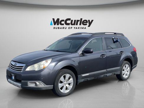 Used 2010 Subaru Outback 2.5i Limited w/ Popular Equipment Group 2A image 2