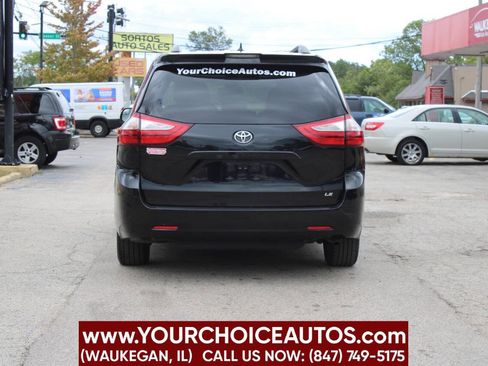Used 2018 Toyota Sienna LE image 6