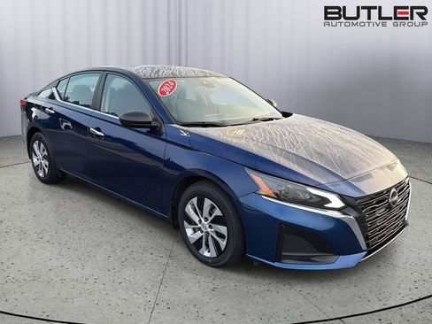 Used 2024 Nissan Altima 2.5 S FWD image 8