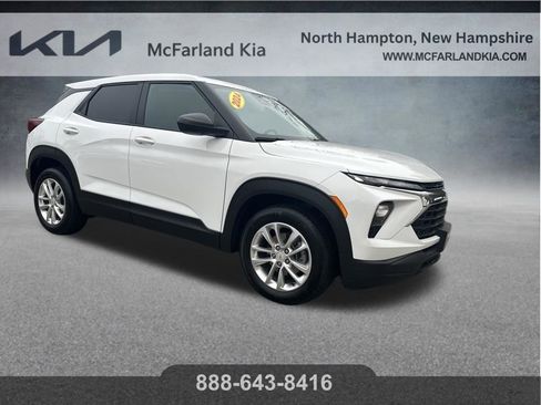 Used 2024 Chevrolet TrailBlazer LS w/ LS Convenience Package FWD image 8