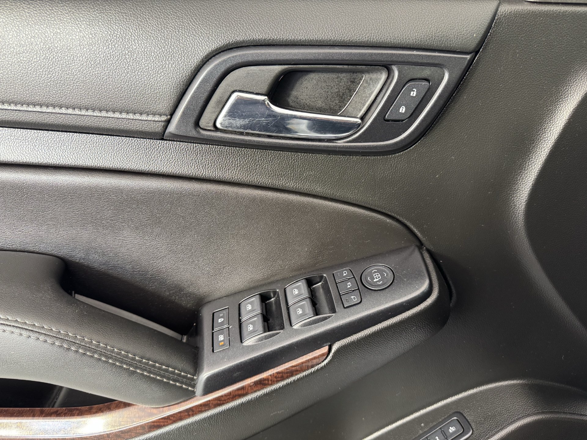 Used 2018 GMC Yukon XL SLT w/ Premium Edition RWD image 12