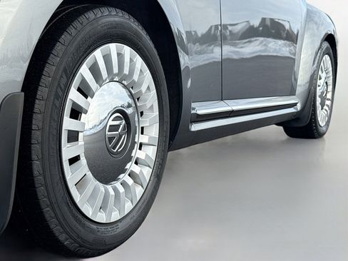 Used 2013 Volkswagen Beetle 2.5 image 13