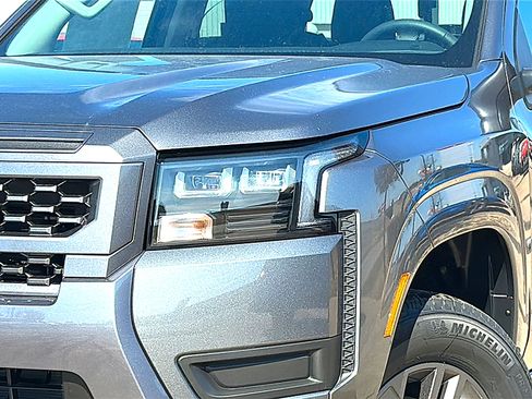 New 2026 Nissan Frontier SV w/ SV Convenience Package image 4