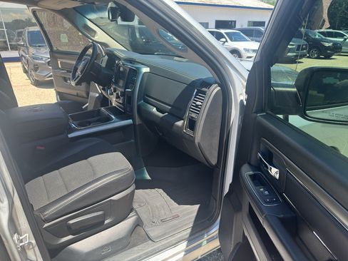 Used 2018 RAM 1500 Sport AWD/4WD image 38