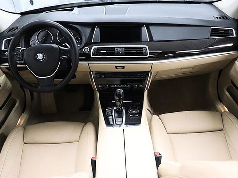 Used 2016 BMW 550i Gran Turismo xDrive AWD/4WD image 23