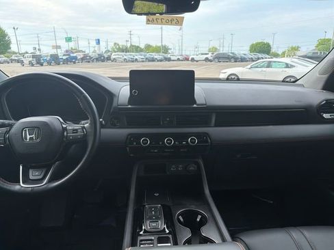 Certified 2024 Honda Pilot TrailSport image 19